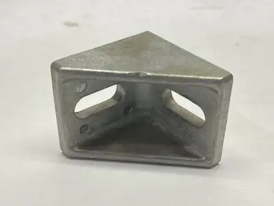 XCFA 44 B | Flexlink  Angle Bracket Gusset 42 x 42 LOT OF 2 - Used