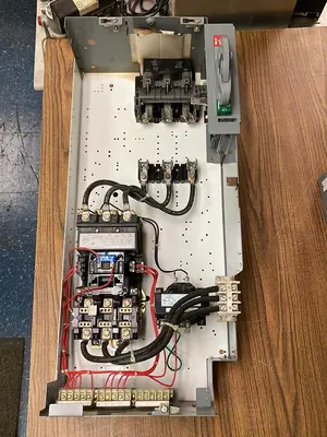 Used ALLEN-BRADLEY YUYG14037/1AK Starters | Surplus Asset Holdings #1204947