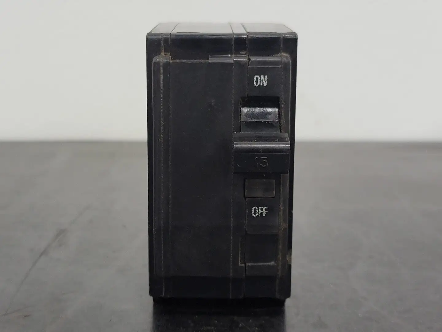USED SQUARE D QO215