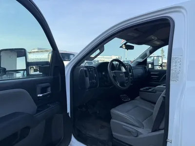 Used 2019 CHEVROLET SILVERADO 5500HD TIRE CRANE Service & Utility Trucks Minnesota US | Carco Truck & Equipment #1514114