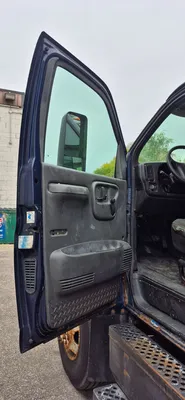 2005 GMC C7500 Dump Trucks | Platinum Group (23)