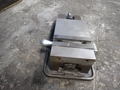 USED KURT MFG CO D60