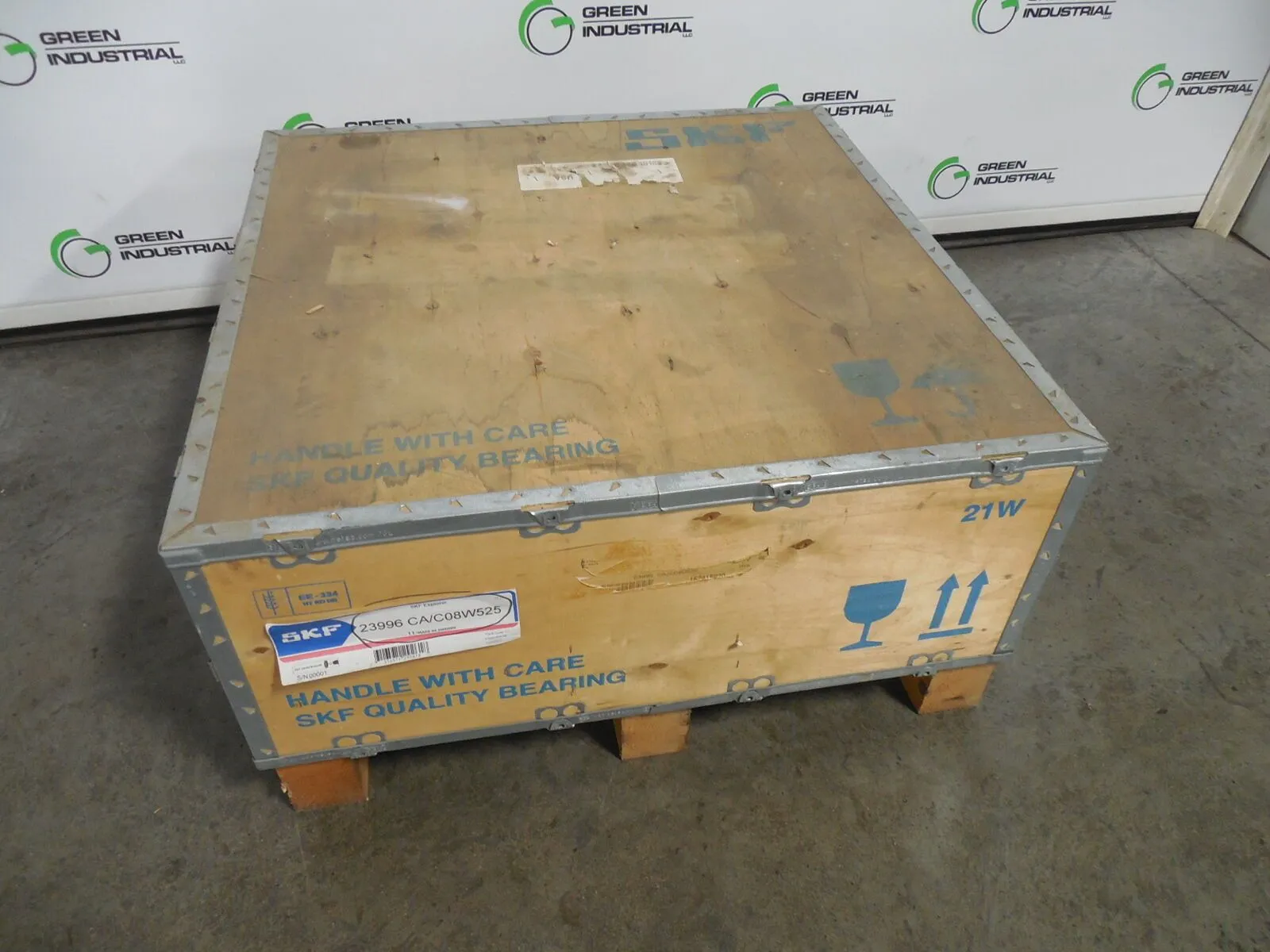 SKF 23996 CA/C08W525 Explorer Spherical Roller Bearing New NIB