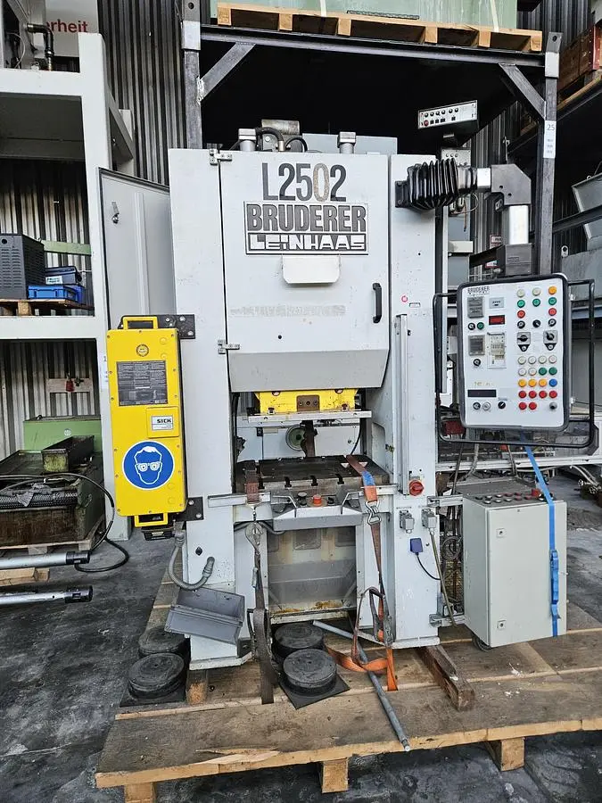 USED 1988 BRUDERER DWP R07 25N