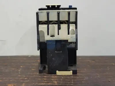 USED TELEMECANIQUE LC1D3201F7
