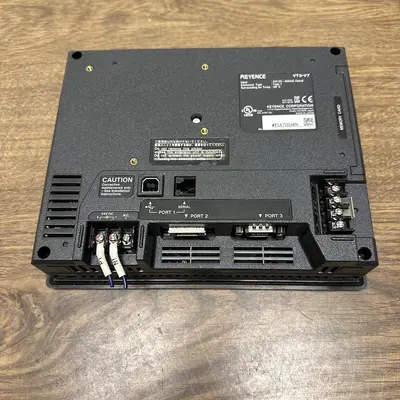 USED KEYENCE VT3-V7