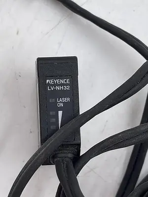 USED KEYENCE KEYENCE LV-NH32