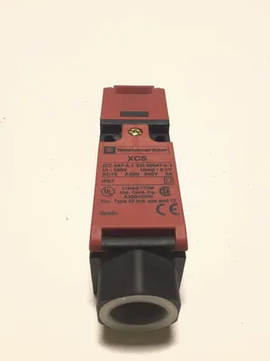 Telemecanique XCS Safety Interlock Switch 3A 6kV