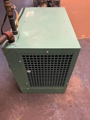 SPEEDAIRE,5Z657E,REFRIGERATED AIR COMPRESSOR DRYER 1PH 115V 1/2HP 36.8SCFM R-22