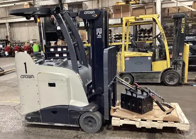Used 2020 CROWN RC5545-40 Reach Trucks Illinois US | Forklift Exchange #1274742