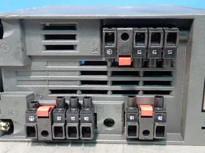 Used SIEMENS 6SL32101KE123UP2 Power Converters - Battery Chargers Ohio US | HGR 24 #751945
