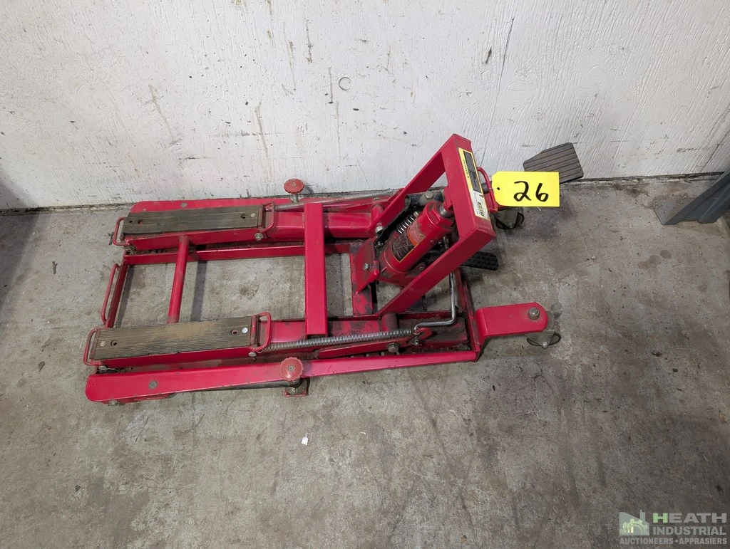 Used _UNKNOWN_ LARIN MODEL MAL-2 500 POUND MOTORCYCLE/ATV JACK Jack Lifters Illinois US | Heath Industrial Auction Services #1546785