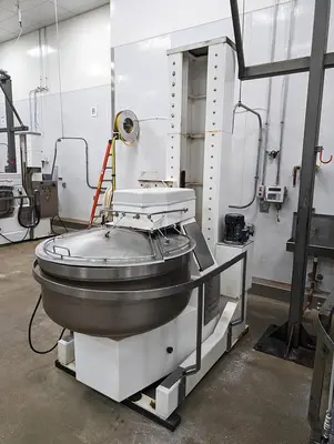 2016 EMPIRE AR300 Spiral Tipable Mixer | Harvest Equipment and Fabrication Inc (2)