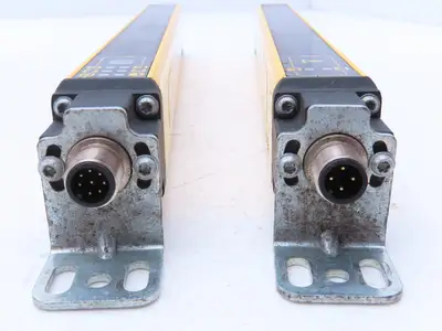 Schmersal SLC440-ER-0250-14-01 250mm Light Curtain Transmitter & Receiver Set
