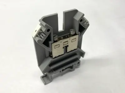 USED PHOENIX CONTACT FEED-THROUGH TERMINAL BLOCK 0704076