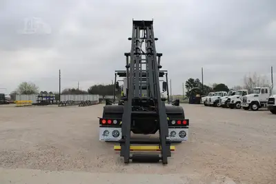 New | in-Stock 2027 MACK MD7 Rolloff Trucks Texas US | Roll Off Truck World #1491876