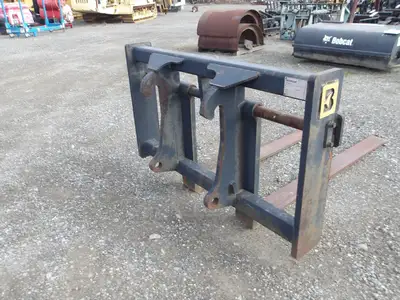 Used CATERPILLAR IT Pallet Forks California US | Western Trencher & Equipment, Inc. #1497741
