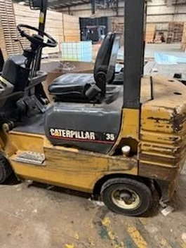 USED 1997 CATERPILLAR GP18
