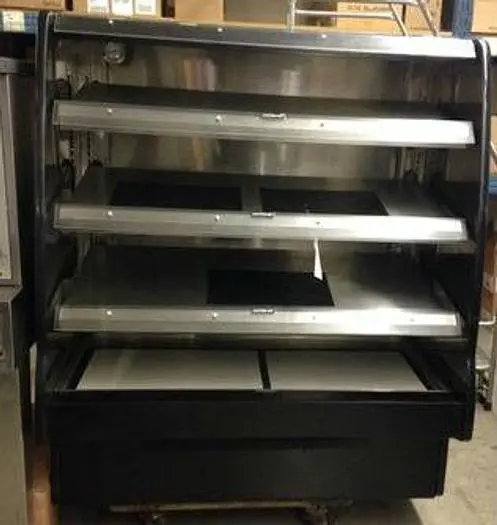 Open heated grab and go merchandiser