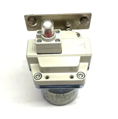 New | in-Stock SMC Modular Clean Room Exhaust Cleaner, 1/4" Standard NPT Filters Michigan US | Maverick Industrial Sales #1423209