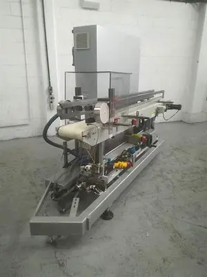 Serpa model 120 stainless steel vertical cartoner for bottles