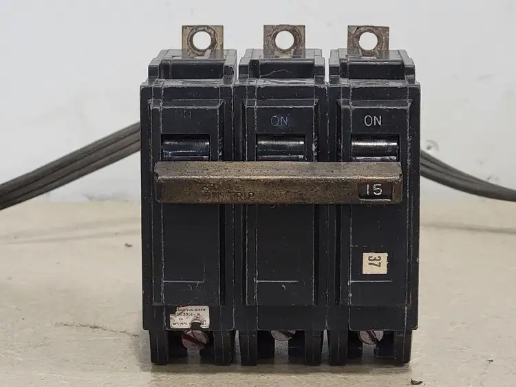 Used GENERAL ELECTRIC CTL315 Switchgears British Columbia CA | Lenmark #241166