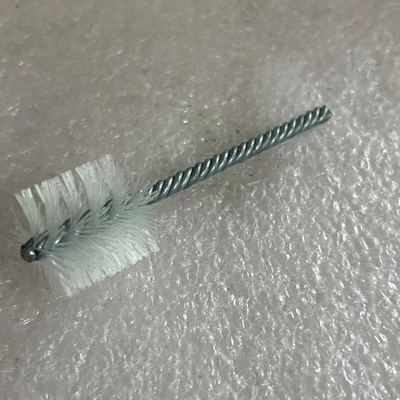 (740) Nylon Twist Cleaning Brush G6030010 New No Box + Warranty