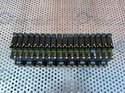 USED CROUZET 81513100 PNEUMATIC CONTROL VALVE W/ CROUZET 81517201 SUB BASE