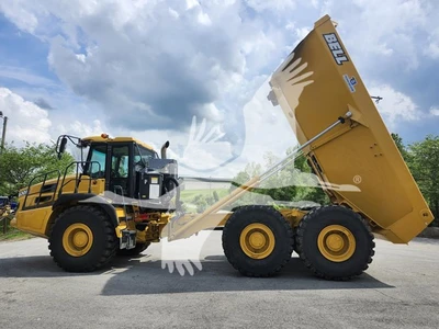 USED 2023 BELL B30E