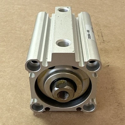NEW SMC CDQ2B40-40DZ
