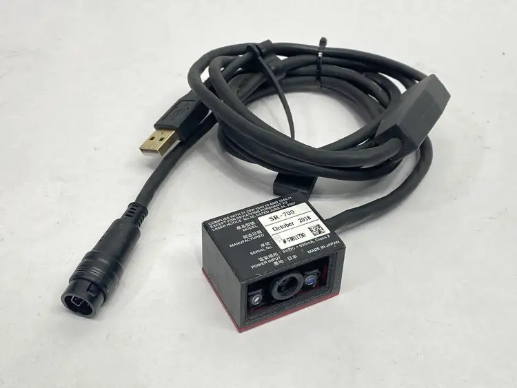 Used KEYENCE ULTRA-COMPACT 1D AND 2D CODE READER FIXED TYPE MISSING COVER Barcode Scanners Michigan US | Maverick Industrial Sales #1090432