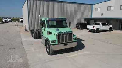 New | in-Stock 2025 WESTERN STAR 47X Cab Chassis trucks Texas US | Roll Off Truck World #1492024