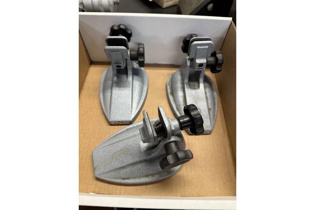 Used _UNKNOWN_ _UNKNOWN_ Stands California US | KD Auctions #1359448