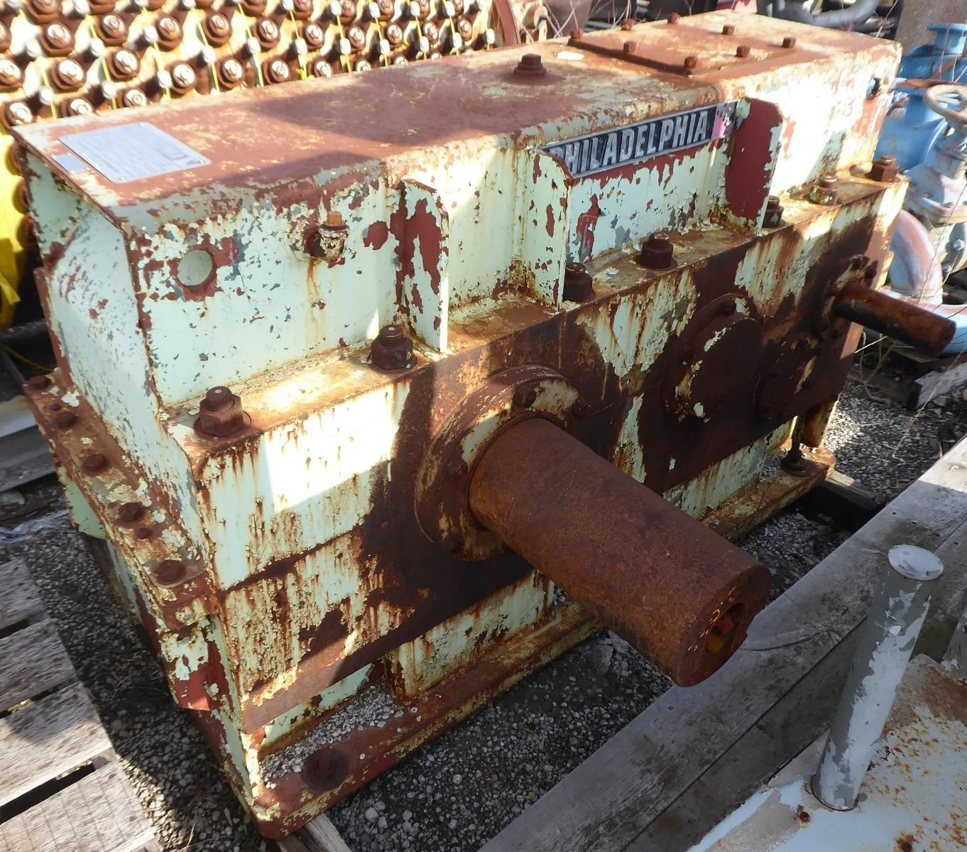 Philadelphia 318 TS Enclosed Gear Drive 106:1 Ratio 595 RPM In 5.6 Out Used