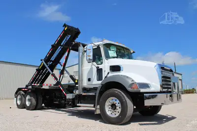 New | in-Stock 2026 MACK GRANITE 64BR Rolloff Trucks Texas US | Roll Off Truck World #1491875