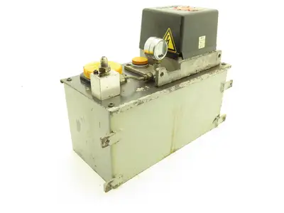 SKF MKU12-BW6-Type Lubrication Pump Machine Oiler 6L Tank ~0.1 L/Min 200V