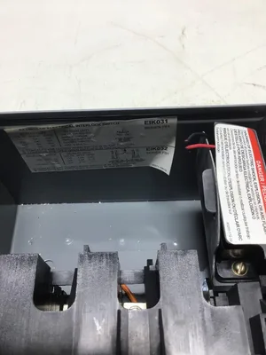 Square D HU361AWK, Series E, 30 Amp, 600V, 3P3W, NEMA 12, Disconnect HD Safety Switch