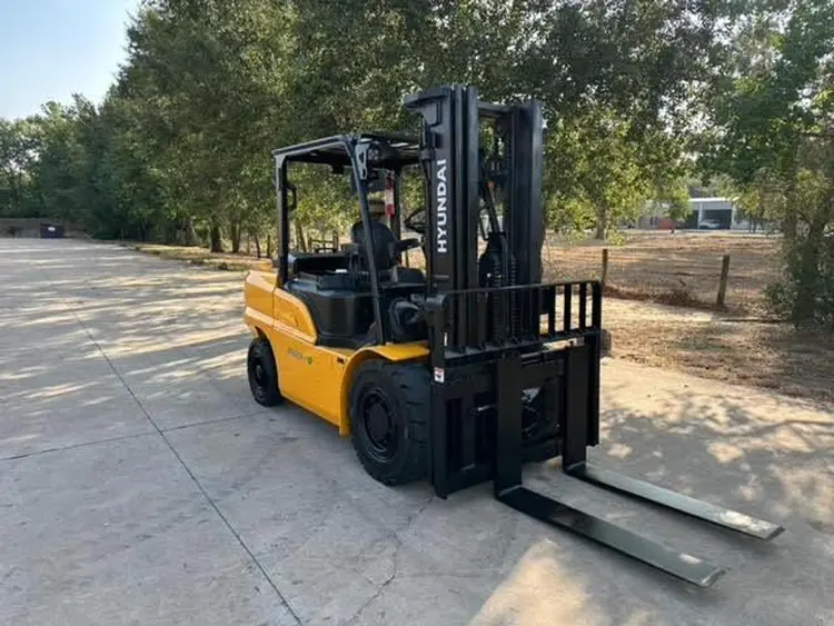 Used 2017 HYUNDAI 45D-9F Internal Combustion Forklifts: Pneumatic Tire Texas US | North Texas Equipment Services #549701