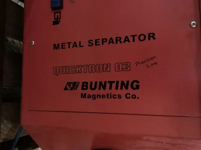 Conair Self-Contained Vacuum Loader w/ Bunting Quicktron 03 Metal Separator