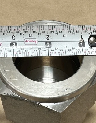 NEW Swagelok SS3200-1-24