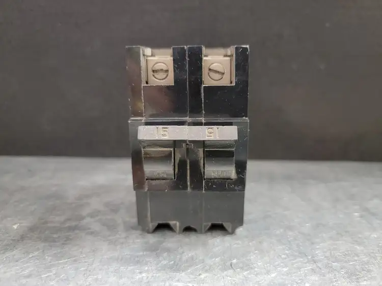 Used FEDERAL PIONEER NB215 Switchgears British Columbia CA | Lenmark #243879