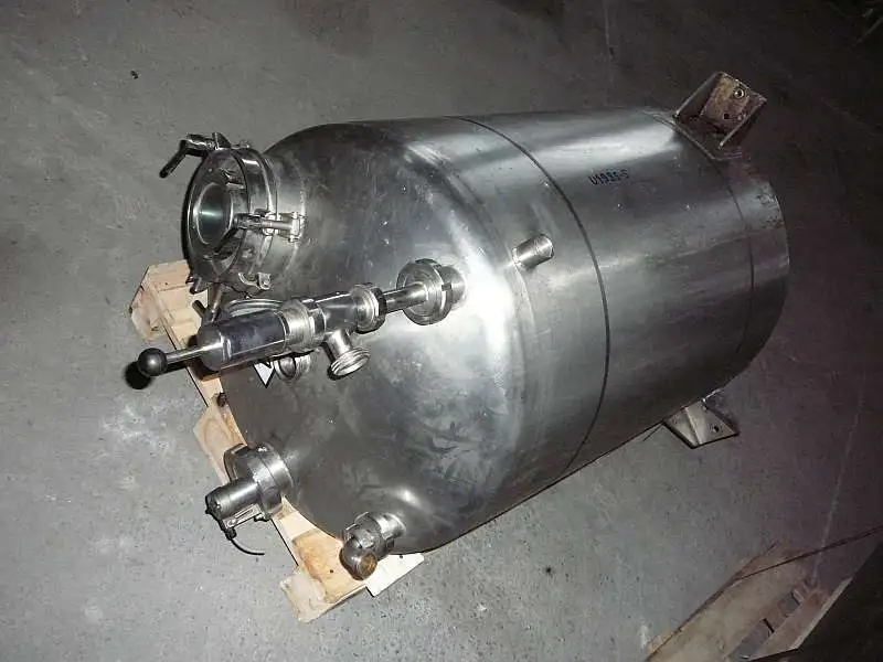 500 Liters Stainless Steel Vertical Storage Tank 720mm Dia x 1650mm High