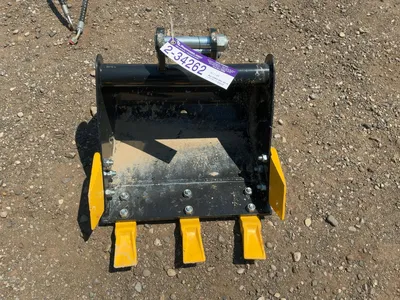 Used _UNKNOWN_ _UNKNOWN_ Multipurpose Buckets Michigan US | Miedema Asset Management Group #1311931