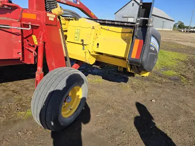 USED 2016 NEW HOLLAND H7150