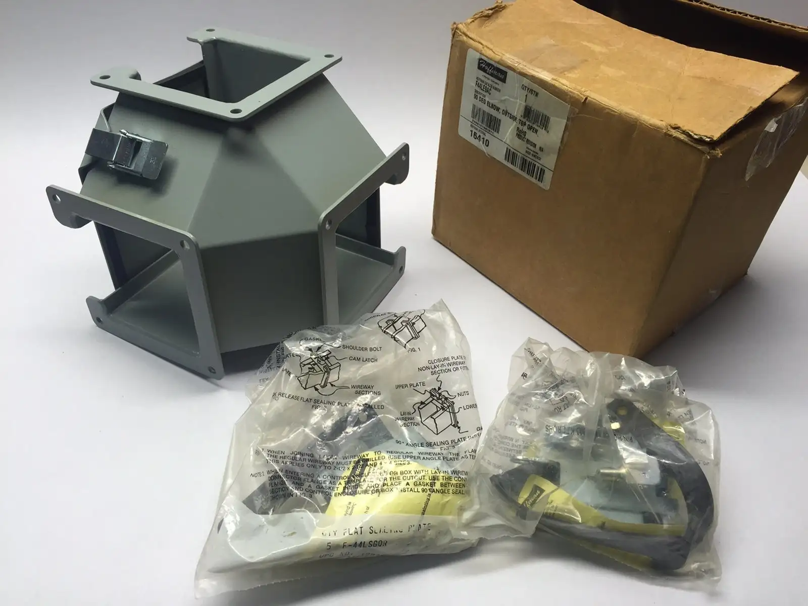 F44LE9AC | Hoffman  Elbow 90-Degree Outside Top Opening 4.00x4.00 Gray Steel - New