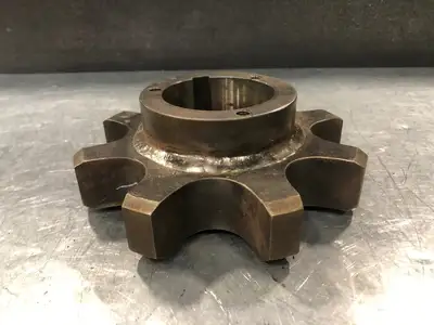 8 Teeth Chain Sprocket w/ 2-7/8" HQ2 Hub