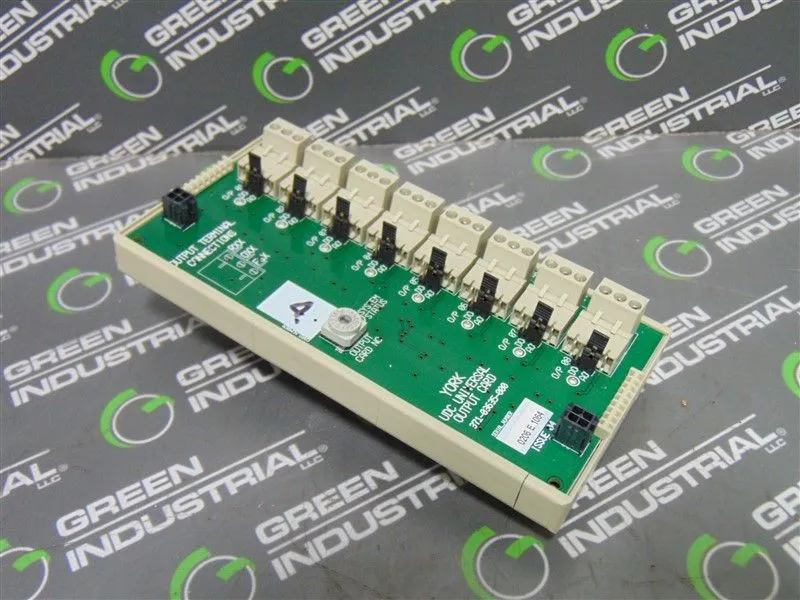 York 371-03635-000 UDC Universal Output Card Issue 04 Used