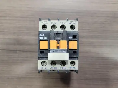 USED TELEMECANIQUE CA2 DN40