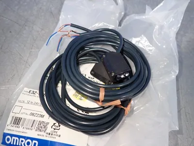 New | in-Stock OMRON E3ZLT61 Photoelectric Sensors Ohio US | HGR 24 #831455