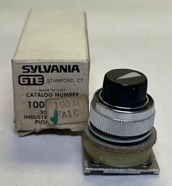 New | in-Stock SYLVANIA 100MFA1C Miscellaneous Equipment (Electrical & Power) | Surplus Asset Holdings #1191552